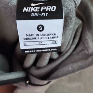 Nike gray long sleeve shirt
